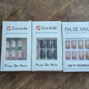 Three sets of Press on Nails.